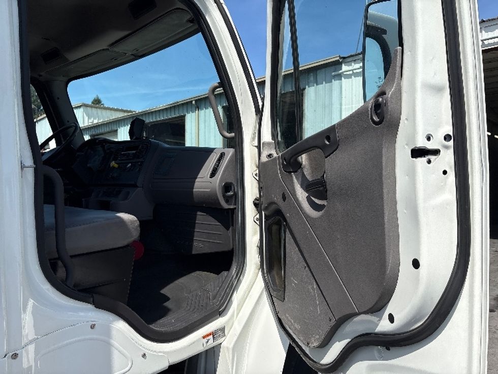 Flatbed Truck-Light and Medium Duty Trucks-Freightliner-2019-M2-West Sacramento-CA-140,526\n\t\tmiles-$ 47,250 - Image 20