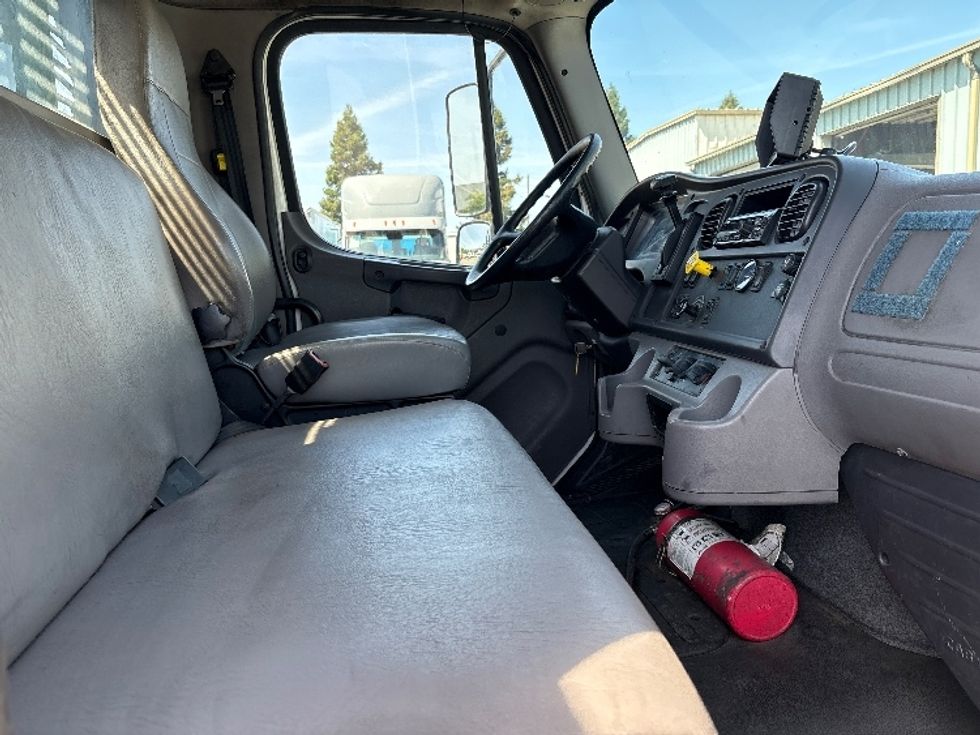 Flatbed Truck-Light and Medium Duty Trucks-Freightliner-2019-M2-West Sacramento-CA-140,526\n\t\tmiles-$ 47,250 - Image 22