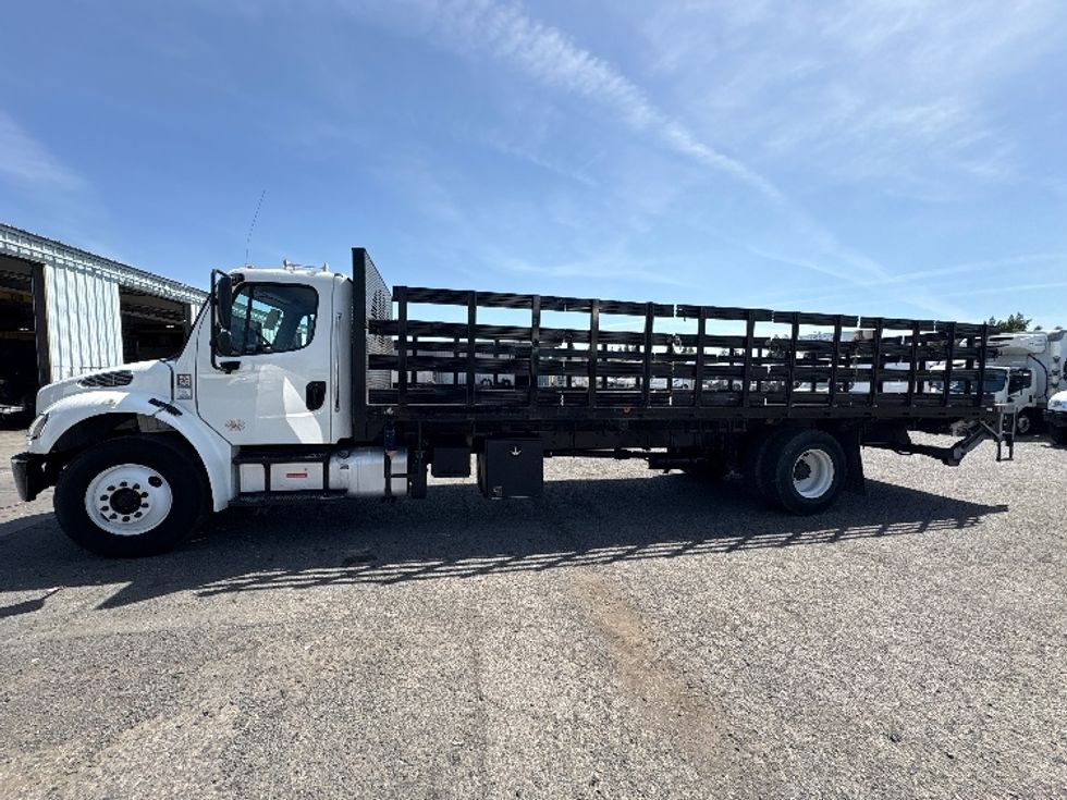 Flatbed Truck-Light and Medium Duty Trucks-Freightliner-2019-M2-West Sacramento-CA-140,526\n\t\tmiles-$ 47,250 - Image 4
