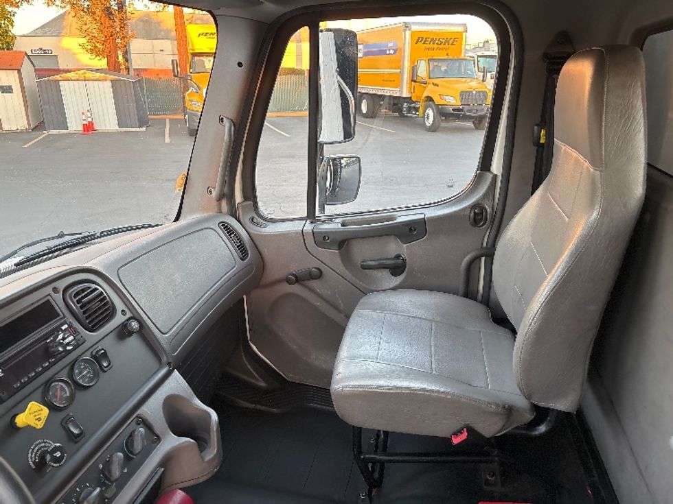Flatbed Truck-Light and Medium Duty Trucks-Freightliner-2019-M2-West Sacramento-CA-158,199\n\t\tmiles-$ 54,250 - Image 19
