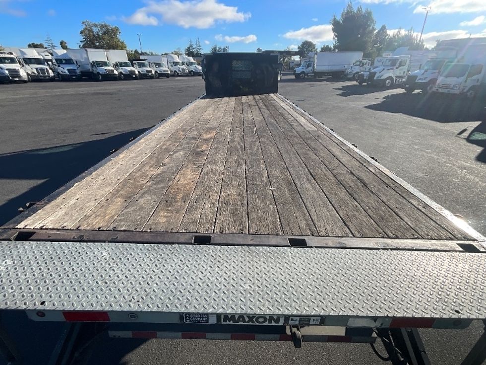 Flatbed Truck-Light and Medium Duty Trucks-Freightliner-2019-M2-West Sacramento-CA-285,415\n\t\tmiles-$ 38,250 - Image 10
