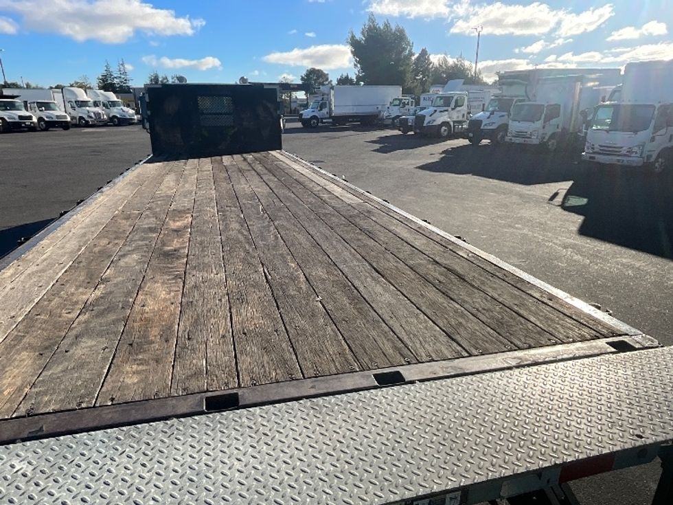 Flatbed Truck-Light and Medium Duty Trucks-Freightliner-2019-M2-West Sacramento-CA-285,415\n\t\tmiles-$ 38,250 - Image 12