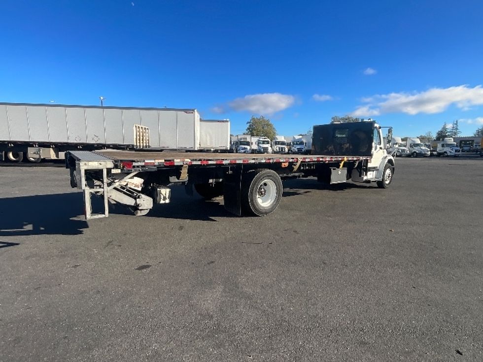 Flatbed Truck-Light and Medium Duty Trucks-Freightliner-2019-M2-West Sacramento-CA-285,415\n\t\tmiles-$ 38,250 - Image 13
