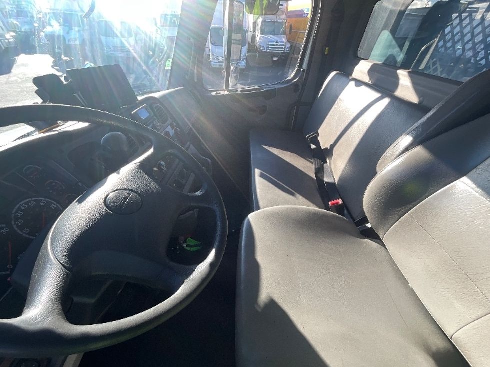 Flatbed Truck-Light and Medium Duty Trucks-Freightliner-2019-M2-West Sacramento-CA-285,415\n\t\tmiles-$ 38,250 - Image 19