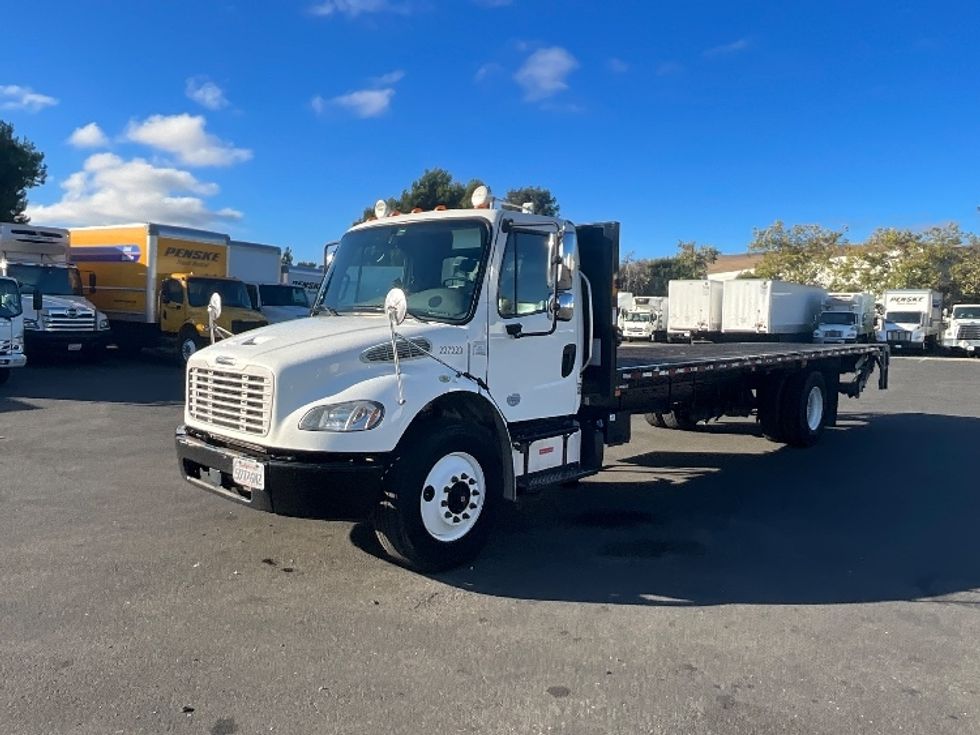Flatbed Truck-Light and Medium Duty Trucks-Freightliner-2019-M2-West Sacramento-CA-285,415\n\t\tmiles-$ 38,250 - Image 3
