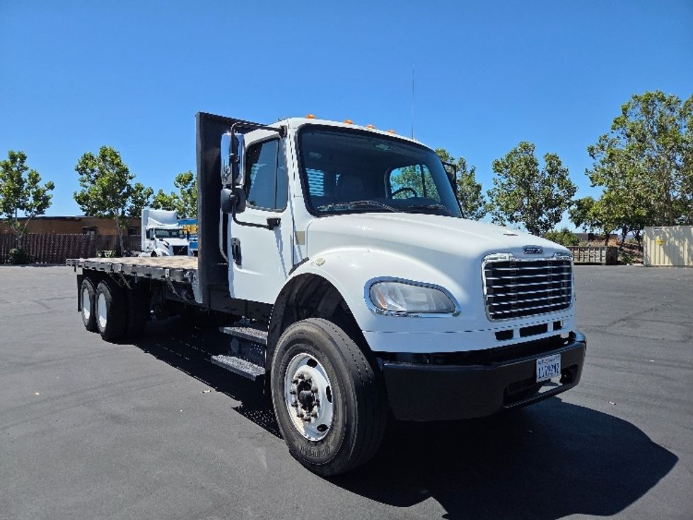 Flatbed Truck-Light and Medium Duty Trucks-Freightliner-2019-M2-West Sacramento-CA-360,469\n\t\tmiles-$ 36,250 - Image 1