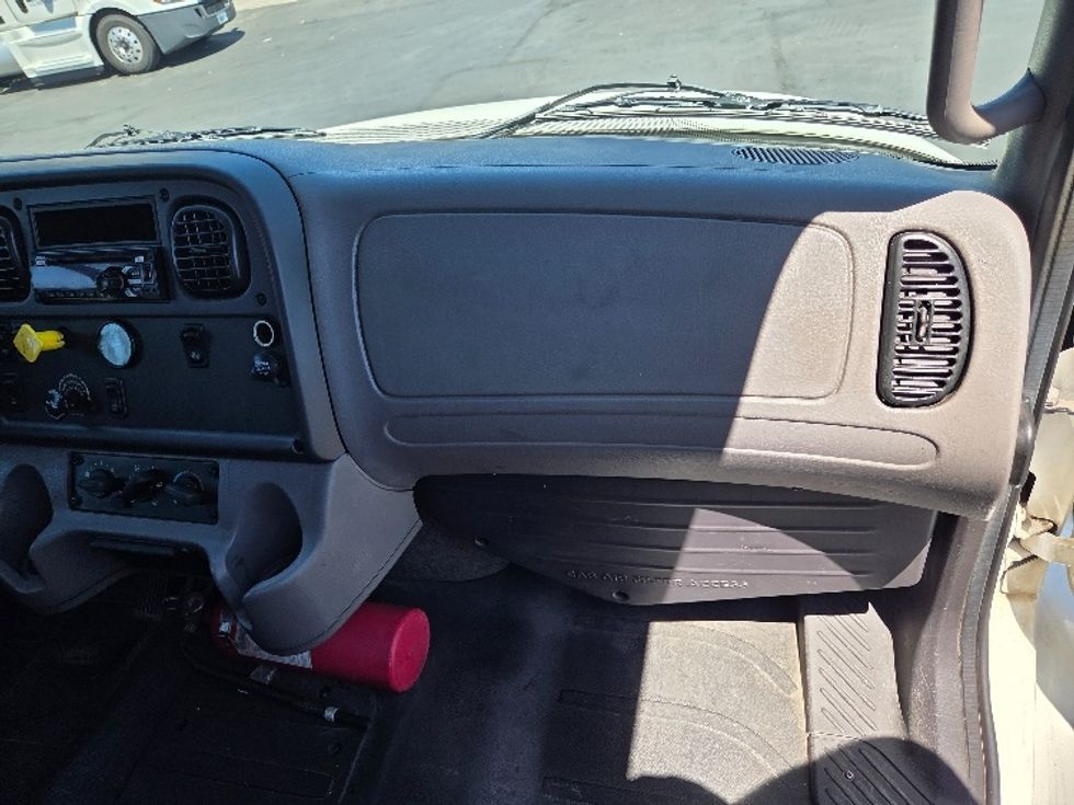 Flatbed Truck-Light and Medium Duty Trucks-Freightliner-2019-M2-West Sacramento-CA-360,469\n\t\tmiles-$ 36,250 - Image 17