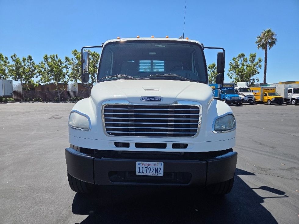 Flatbed Truck-Light and Medium Duty Trucks-Freightliner-2019-M2-West Sacramento-CA-360,469\n\t\tmiles-$ 36,250 - Image 2