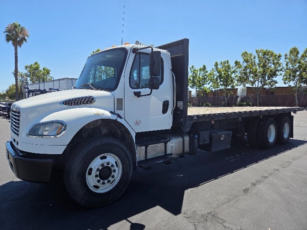 Flatbed Truck-Light and Medium Duty Trucks-Freightliner-2019-M2-West Sacramento-CA-360,469\n\t\tmiles-$ 36,250 - Image 3