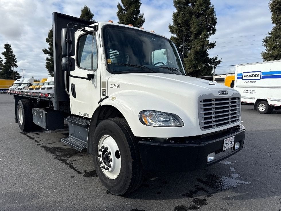 Flatbed Truck-Light and Medium Duty Trucks-Freightliner-2019-M2-West Sacramento-CA-62,861\n\t\tmiles-$ 51,250 - Image 1
