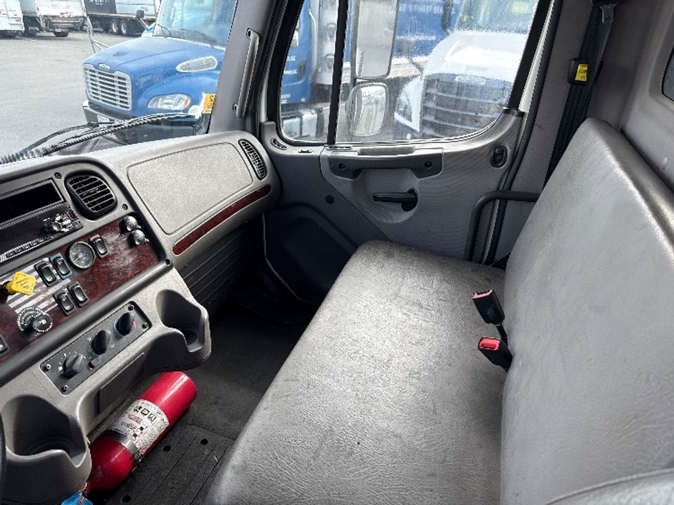 Flatbed Truck-Light and Medium Duty Trucks-Freightliner-2019-M2-West Sacramento-CA-62,861\n\t\tmiles-$ 51,250 - Image 15