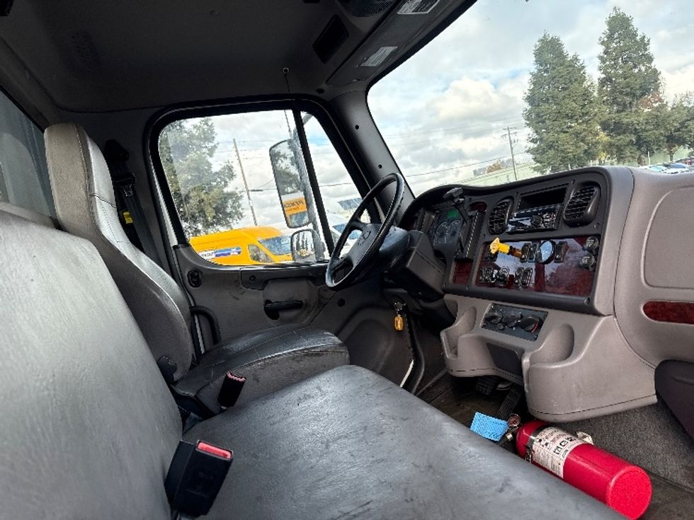 Flatbed Truck-Light and Medium Duty Trucks-Freightliner-2019-M2-West Sacramento-CA-62,861\n\t\tmiles-$ 51,250 - Image 18