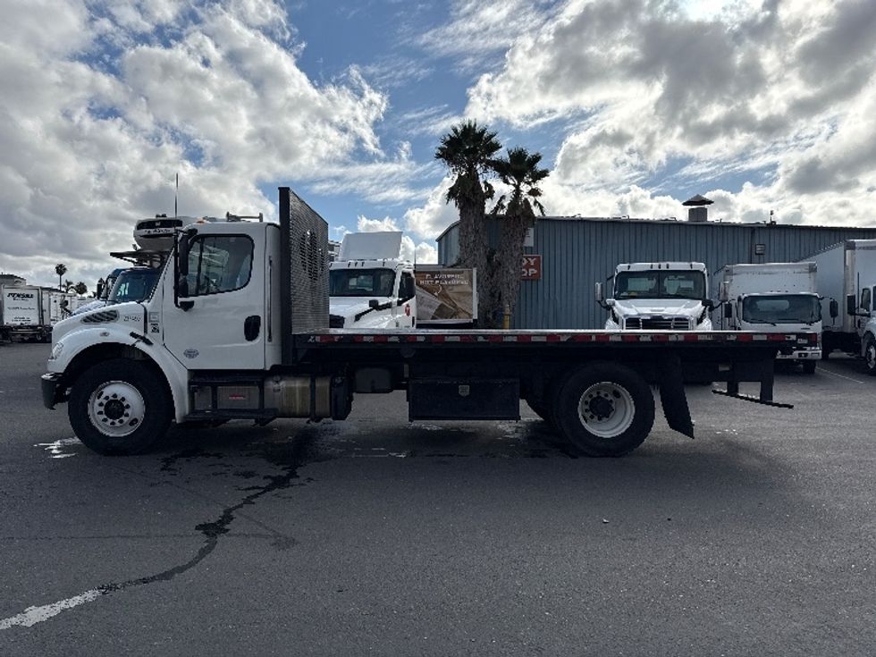 Flatbed Truck-Light and Medium Duty Trucks-Freightliner-2019-M2-West Sacramento-CA-62,861\n\t\tmiles-$ 51,250 - Image 4
