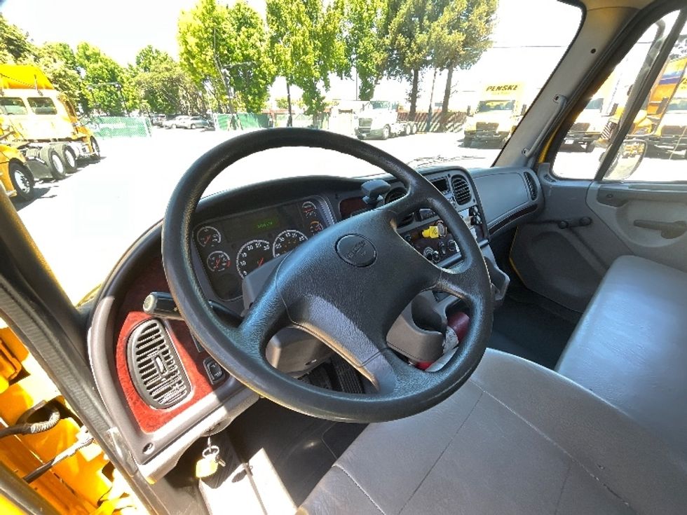 Flatbed Truck-Light and Medium Duty Trucks-Freightliner-2019-M2-West Sacramento-CA-87,351\n\t\tmiles-$ 53,500 - Image 13