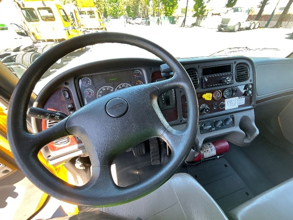 Flatbed Truck-Light and Medium Duty Trucks-Freightliner-2019-M2-West Sacramento-CA-87,351\n\t\tmiles-$ 53,500 - Image 14