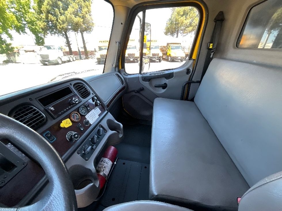 Flatbed Truck-Light and Medium Duty Trucks-Freightliner-2019-M2-West Sacramento-CA-87,351\n\t\tmiles-$ 53,500 - Image 15