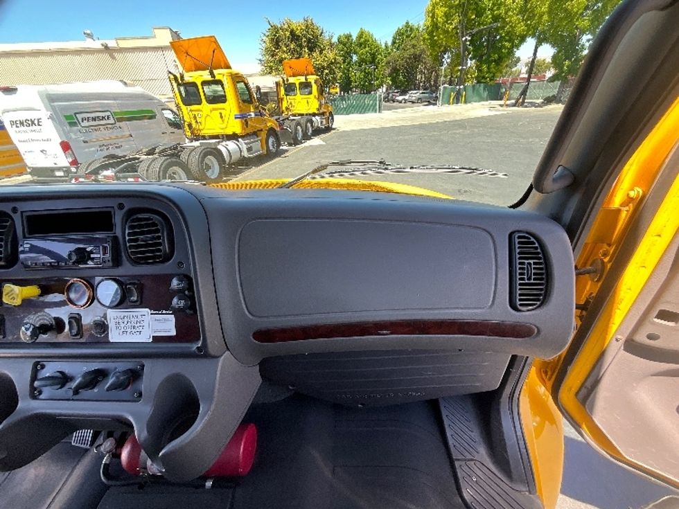 Flatbed Truck-Light and Medium Duty Trucks-Freightliner-2019-M2-West Sacramento-CA-87,351\n\t\tmiles-$ 53,500 - Image 17