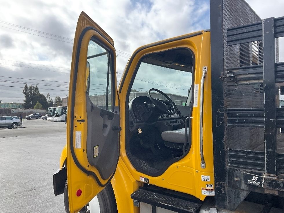 Flatbed Truck-Light and Medium Duty Trucks-Freightliner-2019-M2-West Sacramento-CA-96,217\n\t\tmiles-$ 55,500 - Image 15