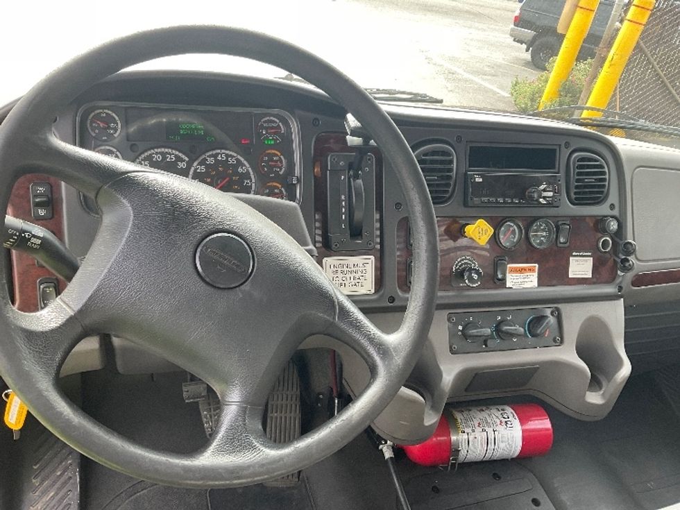 Flatbed Truck-Light and Medium Duty Trucks-Freightliner-2019-M2-West Sacramento-CA-96,217\n\t\tmiles-$ 55,500 - Image 17