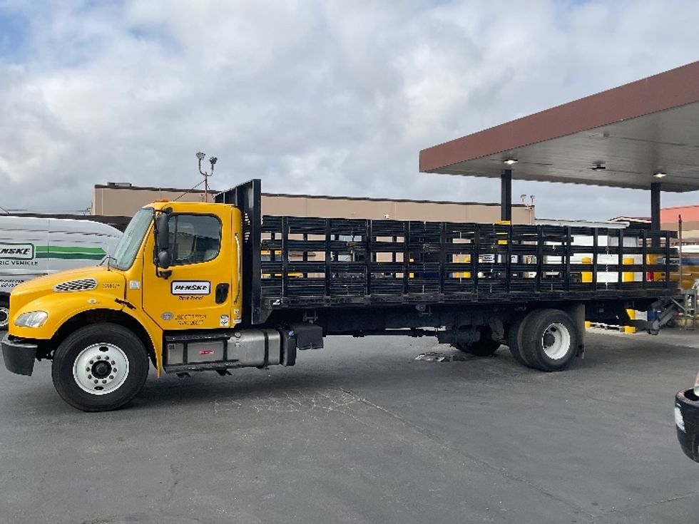 Flatbed Truck-Light and Medium Duty Trucks-Freightliner-2019-M2-West Sacramento-CA-96,217\n\t\tmiles-$ 55,500 - Image 4
