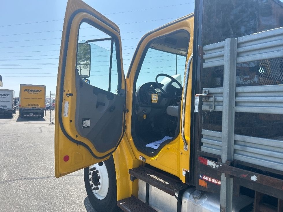 Flatbed Truck-Light and Medium Duty Trucks-Freightliner-2019-M2-West Sacramento-CA-99,471\n\t\tmiles-$ 54,250 - Image 16