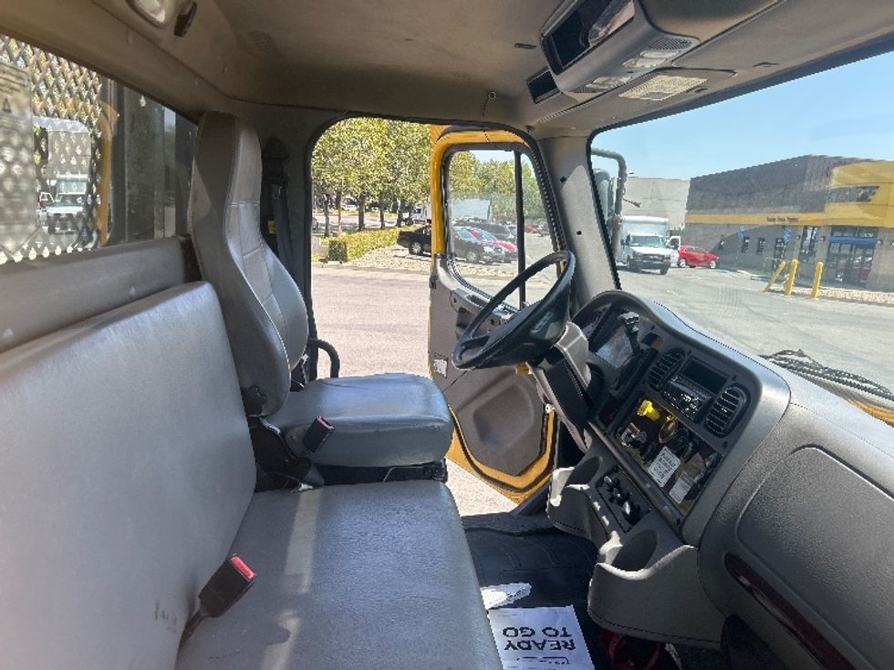 Flatbed Truck-Light and Medium Duty Trucks-Freightliner-2019-M2-West Sacramento-CA-99,471\n\t\tmiles-$ 54,250 - Image 21