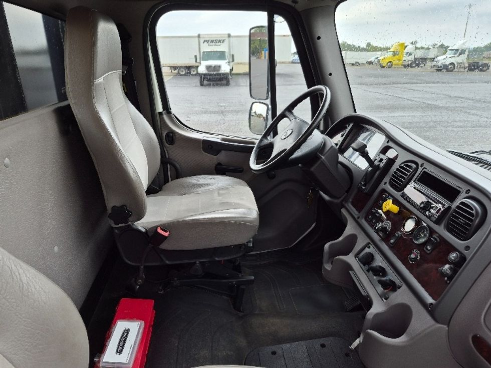 Flatbed Truck-Light and Medium Duty Trucks-Freightliner-2019-M2-White Deer-PA-31,945\n\t\tmiles-$ 53,500 - Image 21