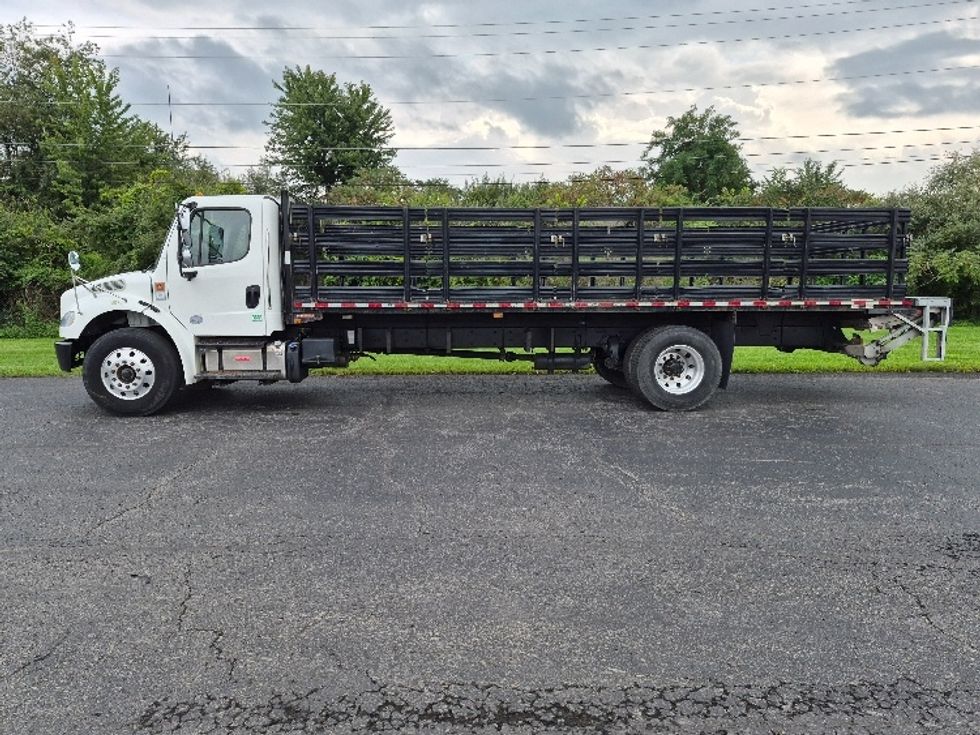 Flatbed Truck-Light and Medium Duty Trucks-Freightliner-2019-M2-White Deer-PA-31,945\n\t\tmiles-$ 53,500 - Image 4