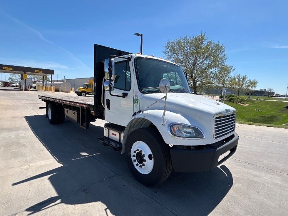 Flatbed Truck-Light and Medium Duty Trucks-Freightliner-2019-M2-Wichita-KS-281,291\n\t\tmiles-$ 24,500 - Image 1