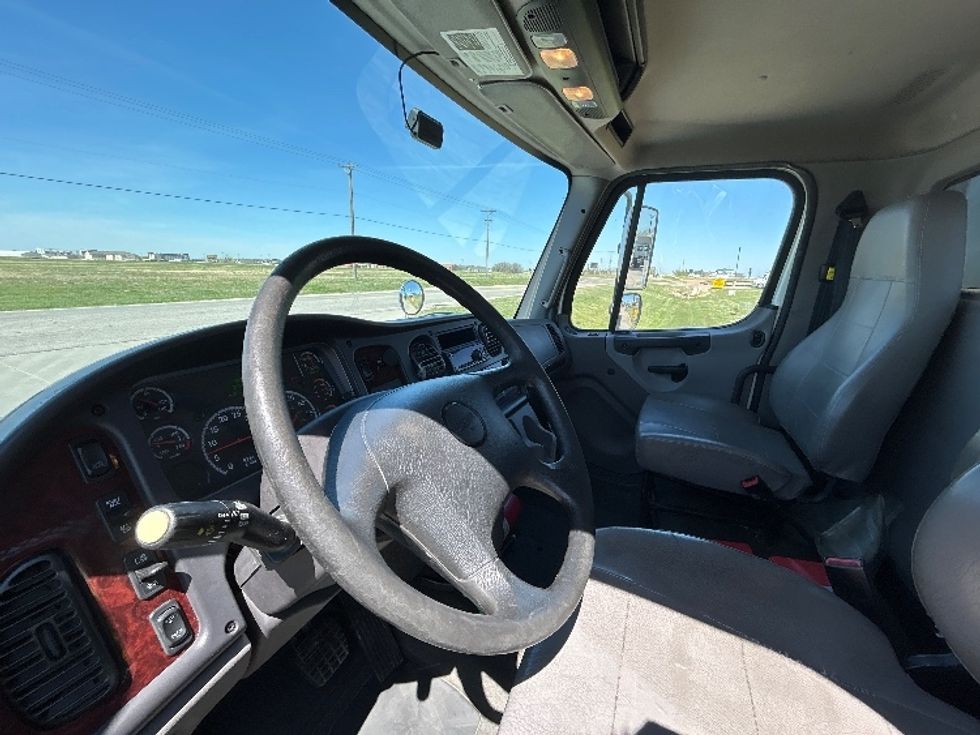 Flatbed Truck-Light and Medium Duty Trucks-Freightliner-2019-M2-Wichita-KS-281,291\n\t\tmiles-$ 24,500 - Image 13