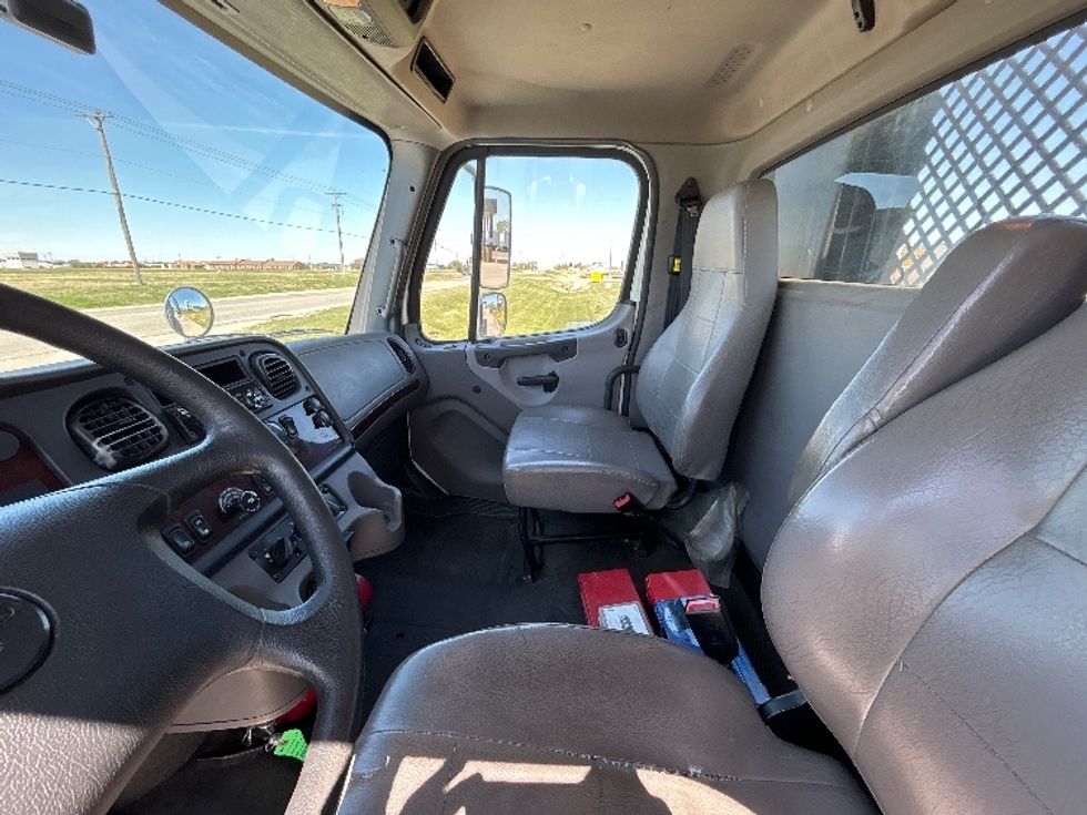 Flatbed Truck-Light and Medium Duty Trucks-Freightliner-2019-M2-Wichita-KS-281,291\n\t\tmiles-$ 24,500 - Image 15