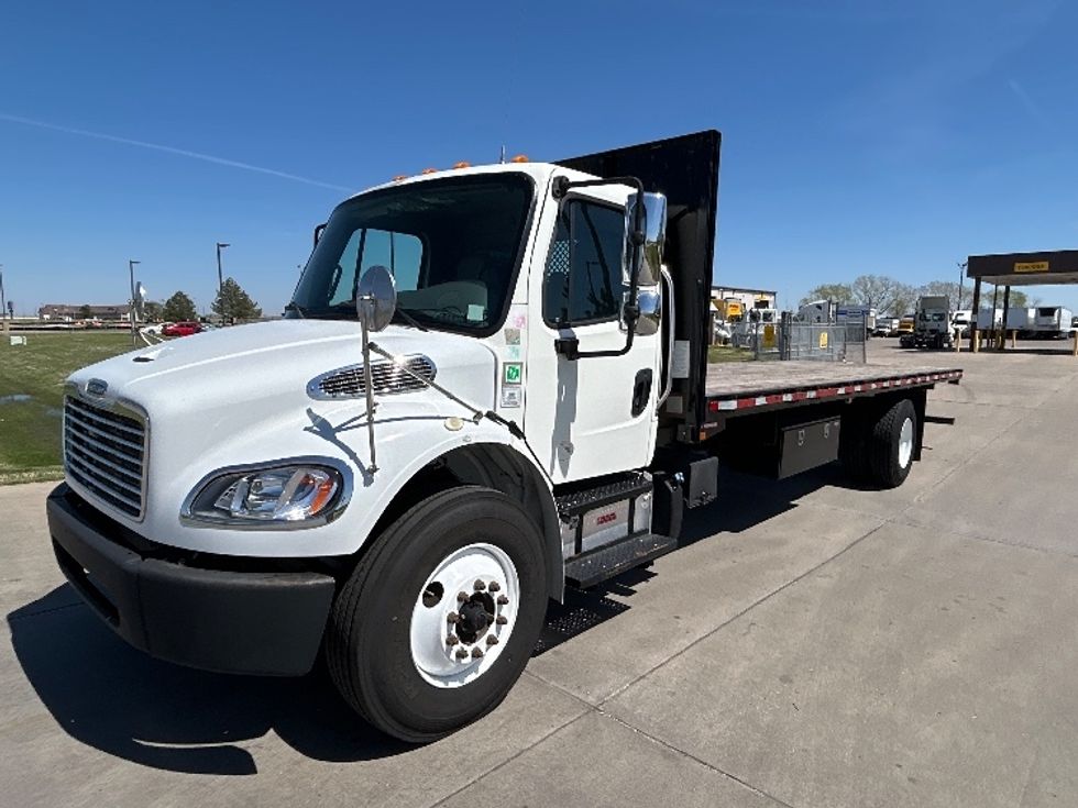 Flatbed Truck-Light and Medium Duty Trucks-Freightliner-2019-M2-Wichita-KS-281,291\n\t\tmiles-$ 24,500 - Image 3