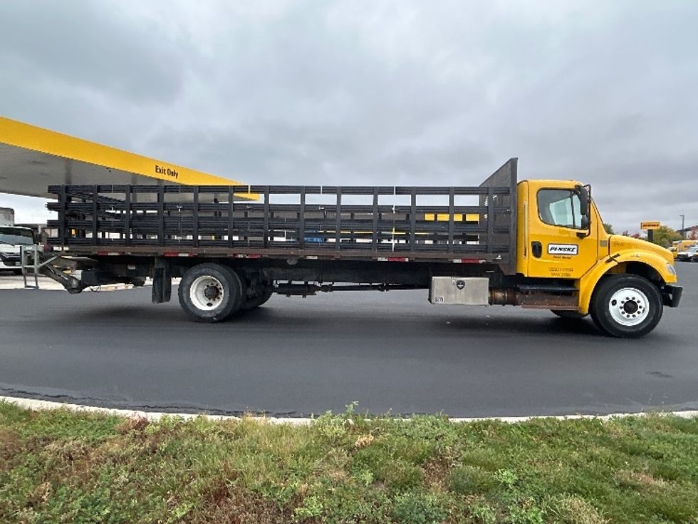 Flatbed Truck-Light and Medium Duty Trucks-Freightliner-2019-M2-Windsor-WI-136,566\n\t\tmiles-$ 48,500 - Image 15