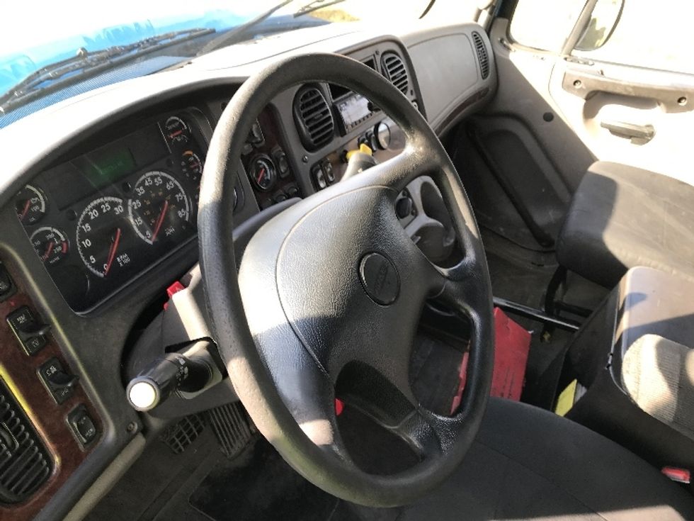 Flatbed Truck-Light and Medium Duty Trucks-Freightliner-2019-M211264S-Allentown-PA-309,328\n\t\tmiles-$ 86,250 - Image 17