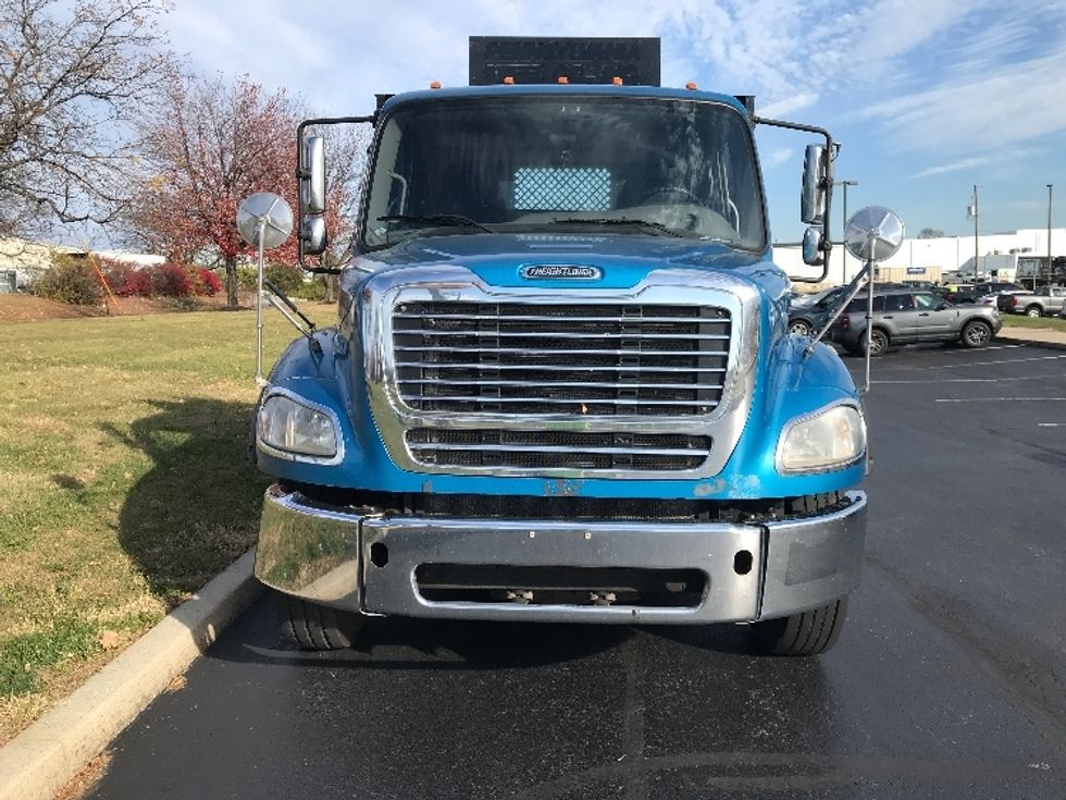 Flatbed Truck-Light and Medium Duty Trucks-Freightliner-2019-M211264S-Allentown-PA-309,328\n\t\tmiles-$ 86,250 - Image 2