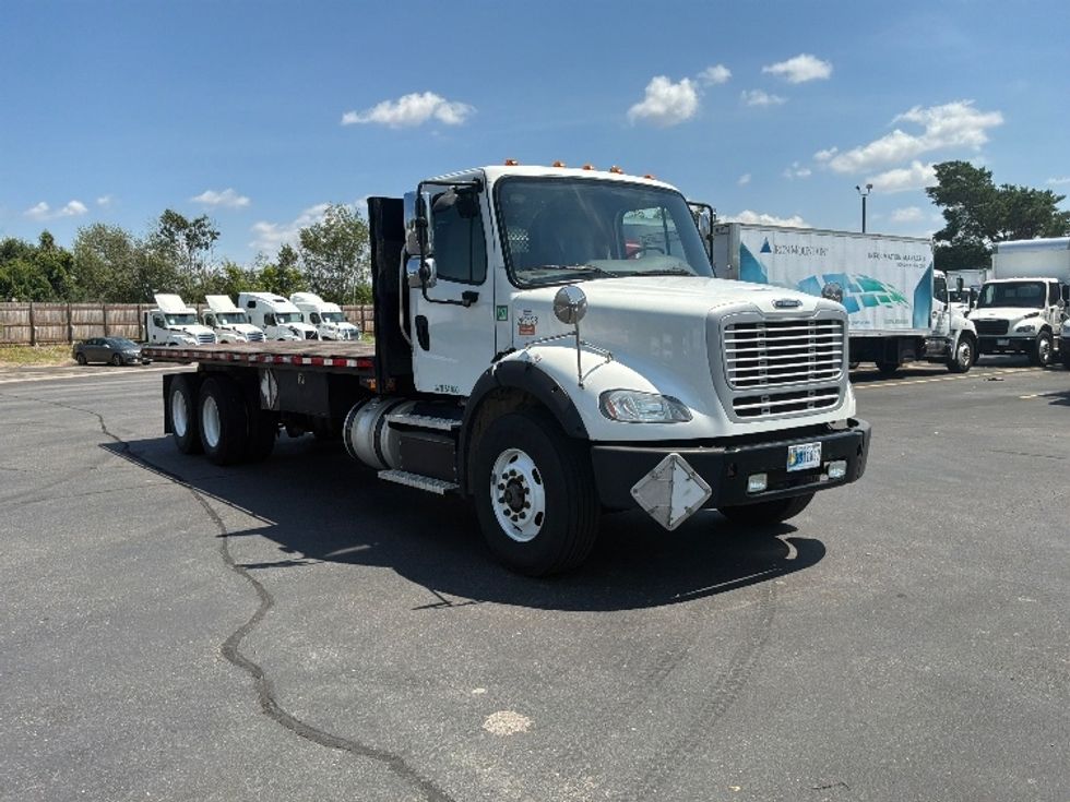 Flatbed Truck-Light and Medium Duty Trucks-Freightliner-2019-M211264S-Brooklyn Park-MN-295,469\n\t\tmiles-$ 84,250 - Image 1
