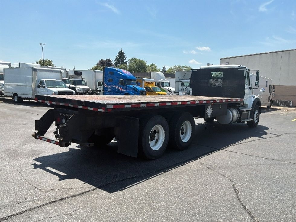 Flatbed Truck-Light and Medium Duty Trucks-Freightliner-2019-M211264S-Brooklyn Park-MN-295,469\n\t\tmiles-$ 84,250 - Image 10