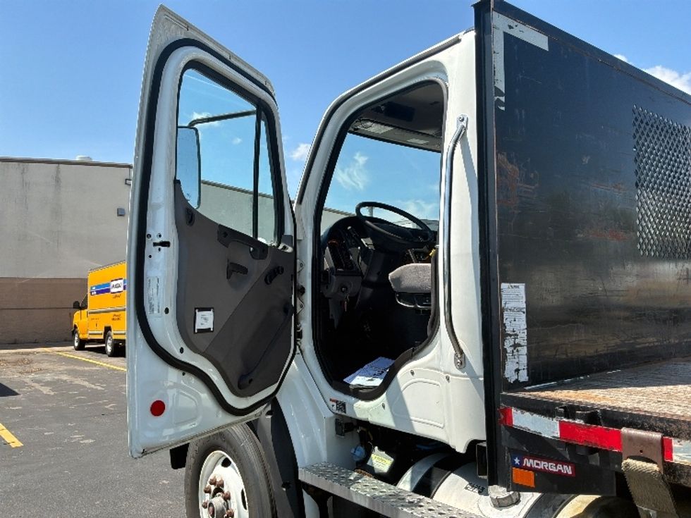 Flatbed Truck-Light and Medium Duty Trucks-Freightliner-2019-M211264S-Brooklyn Park-MN-295,469\n\t\tmiles-$ 84,250 - Image 13