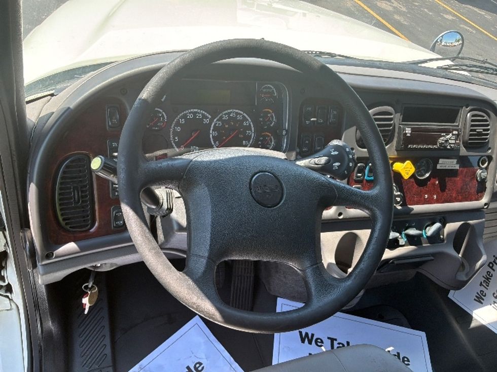 Flatbed Truck-Light and Medium Duty Trucks-Freightliner-2019-M211264S-Brooklyn Park-MN-295,469\n\t\tmiles-$ 84,250 - Image 15