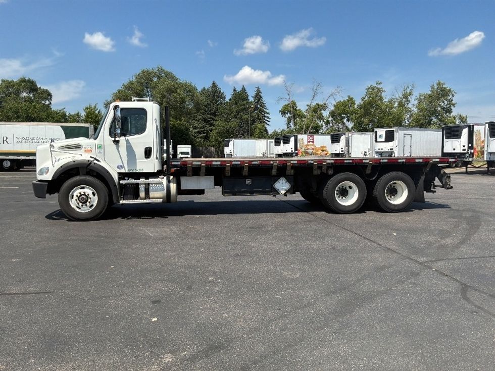 Flatbed Truck-Light and Medium Duty Trucks-Freightliner-2019-M211264S-Brooklyn Park-MN-295,469\n\t\tmiles-$ 84,250 - Image 4