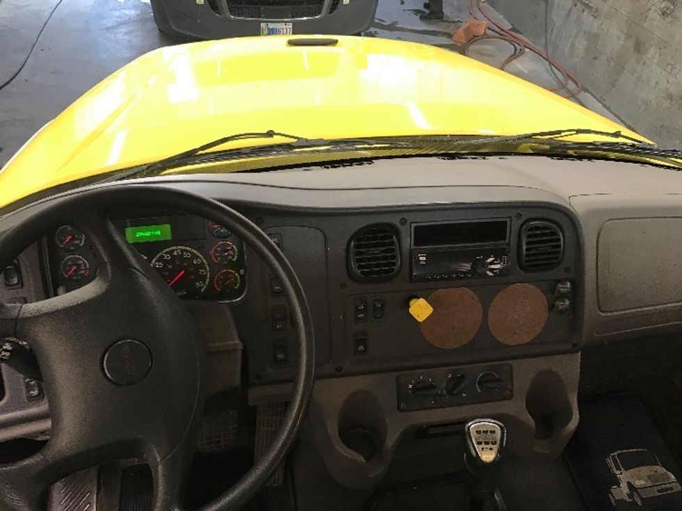 Flatbed Truck-Light and Medium Duty Trucks-Freightliner-2019-M211264S-Elmira-NY-236,603\n\t\tmiles-$ 98,250 - Image 15