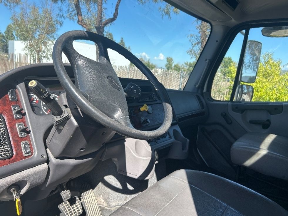 Flatbed Truck-Light and Medium Duty Trucks-Freightliner-2019-M211264S-Fontana-CA-230,493\n\t\tmiles-$ 88,500 - Image 14