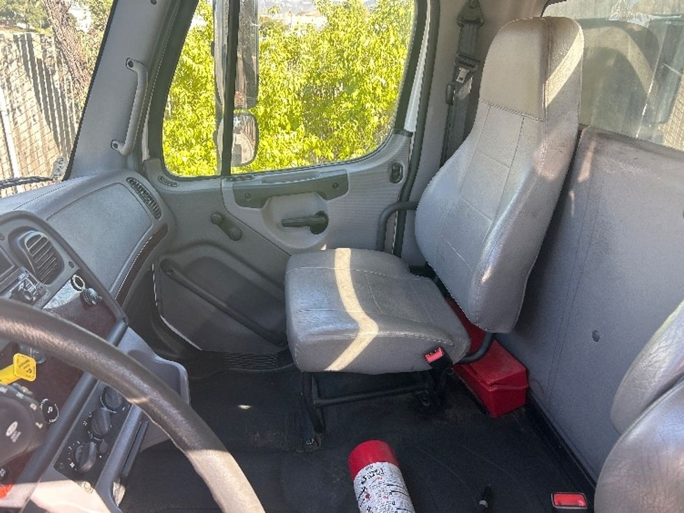 Flatbed Truck-Light and Medium Duty Trucks-Freightliner-2019-M211264S-Fontana-CA-230,493\n\t\tmiles-$ 88,500 - Image 16
