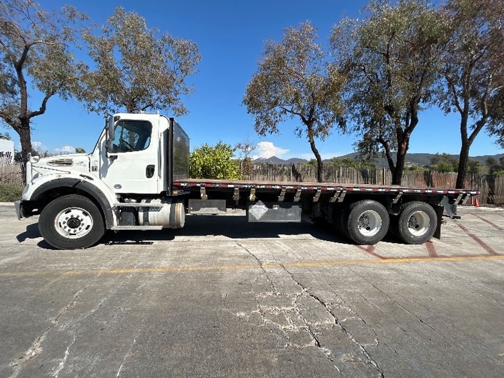 Flatbed Truck-Light and Medium Duty Trucks-Freightliner-2019-M211264S-Fontana-CA-230,493\n\t\tmiles-$ 88,500 - Image 4