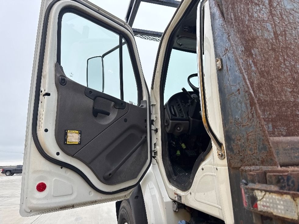 Flatbed Truck-Light and Medium Duty Trucks-Freightliner-2019-M211264S-Greeley-CO-139,024\n\t\tmiles-$ 102,750 - Image 11