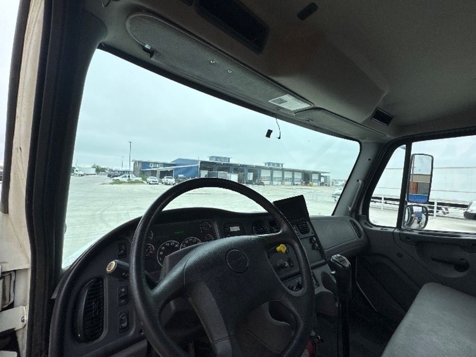 Flatbed Truck-Light and Medium Duty Trucks-Freightliner-2019-M211264S-Greeley-CO-139,024\n\t\tmiles-$ 102,750 - Image 13