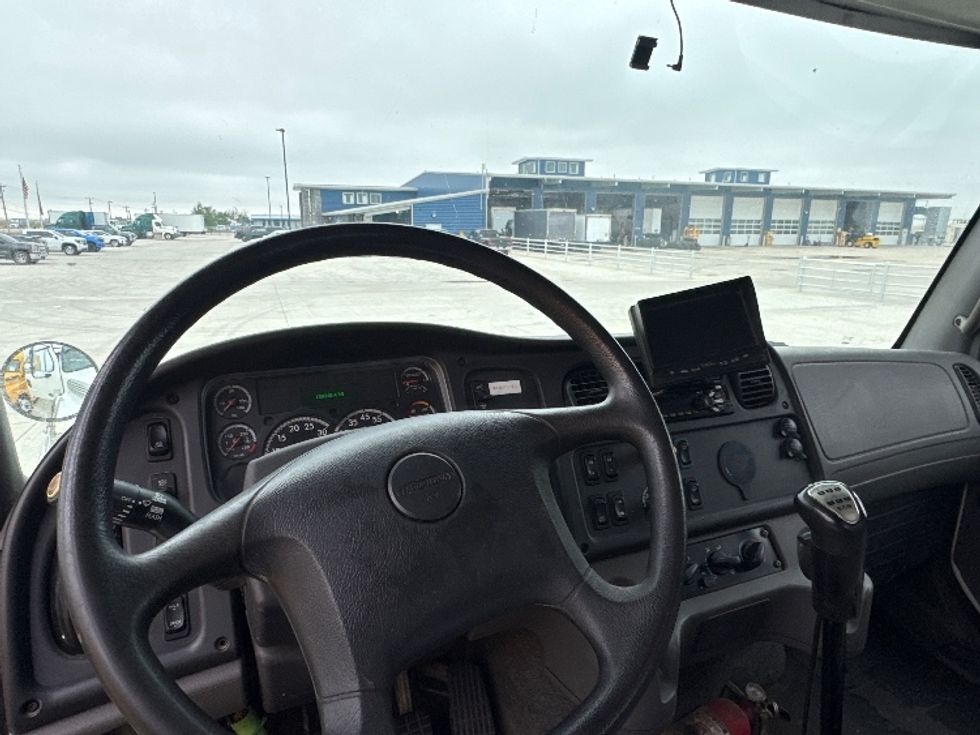 Flatbed Truck-Light and Medium Duty Trucks-Freightliner-2019-M211264S-Greeley-CO-139,024\n\t\tmiles-$ 102,750 - Image 14