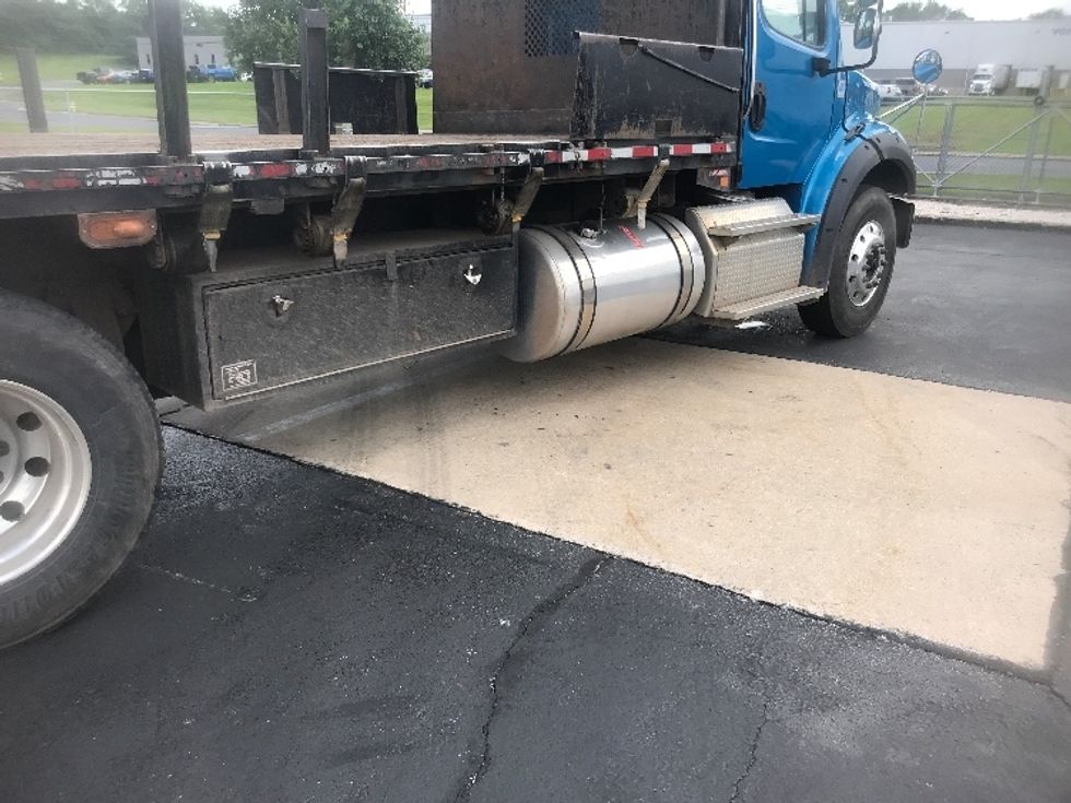 Flatbed Truck-Light and Medium Duty Trucks-Freightliner-2019-M211264S-Harrisburg-PA-321,210\n\t\tmiles-$ 90,750 - Image 10