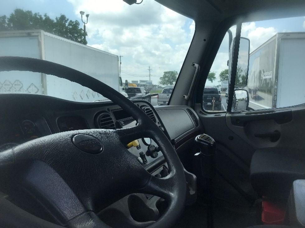 Flatbed Truck-Light and Medium Duty Trucks-Freightliner-2019-M211264S-Harrisburg-PA-321,210\n\t\tmiles-$ 90,750 - Image 14