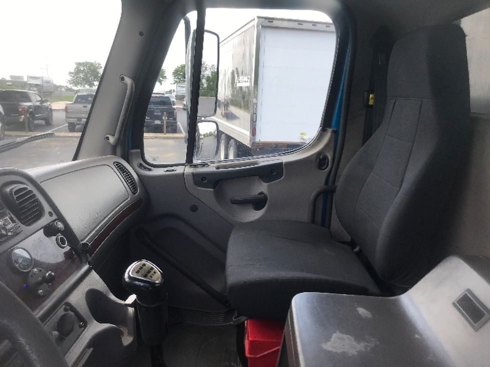 Flatbed Truck-Light and Medium Duty Trucks-Freightliner-2019-M211264S-Harrisburg-PA-321,210\n\t\tmiles-$ 90,750 - Image 15